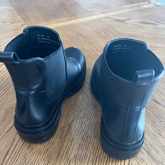 Steve Madden Boots - Picture 4 of 4